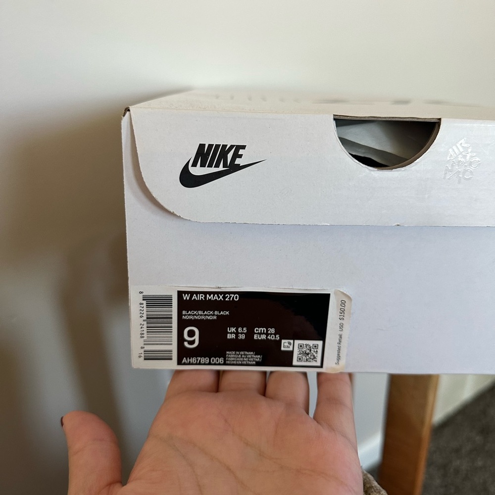 Nike Air Max 270 Women’s Shoes - Picture 7 of 8